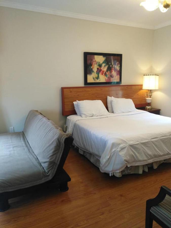 Lakeview Private Suite-Twin Or King Tottenham Exterior photo