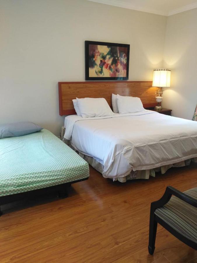 Lakeview Private Suite-Twin Or King Tottenham Exterior photo