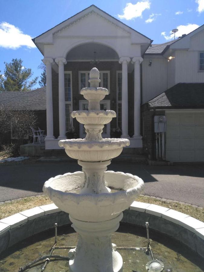 Lakeview Private Suite-Twin Or King Tottenham Exterior photo