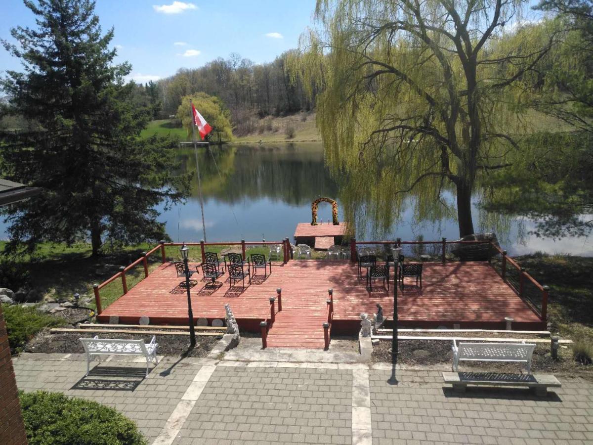 Lakeview Private Suite-Twin Or King Tottenham Exterior photo